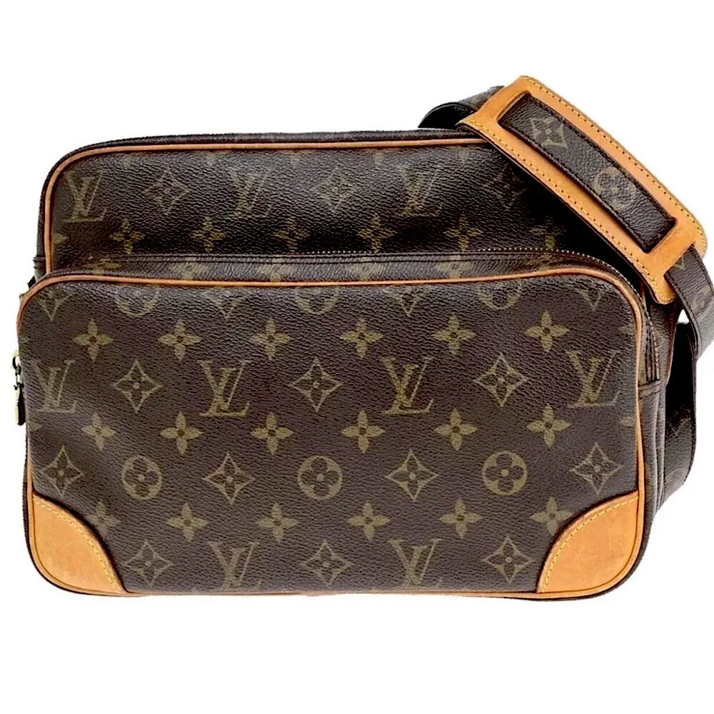 LOUIS VUITTON Nile MM Monogram Messenger Bag COMES WITH: LV Dust Bag COA TH8902